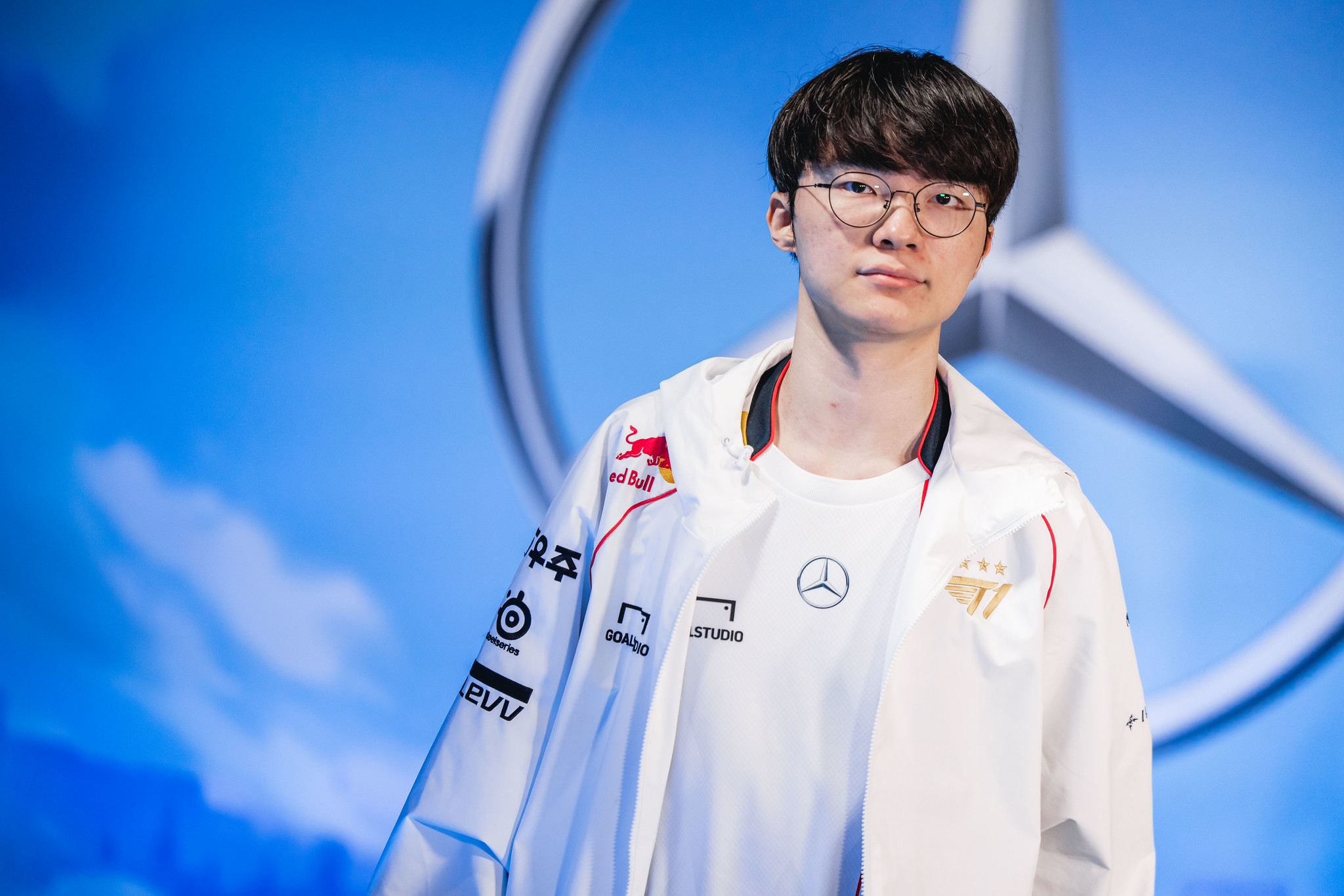 外媒透露faker s14冠军皮肤为永恩，并有至臻皮肤